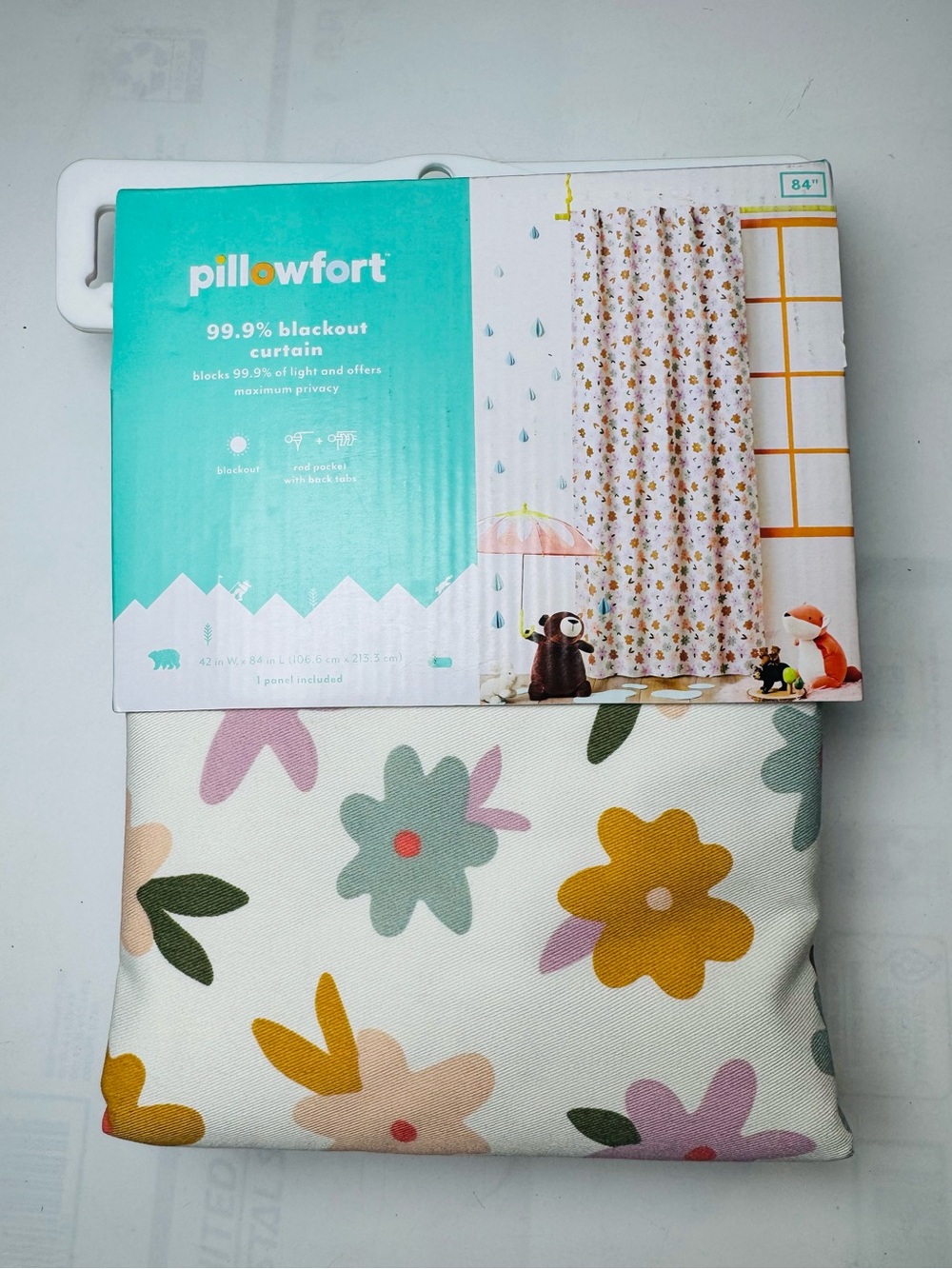 Pillowfort Floral Blackout Curtain Panel - Multicolor Flowers 42x84